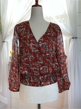 Collective Concepts Bohemian Rust Floral Blouse. NWT!
Size: S